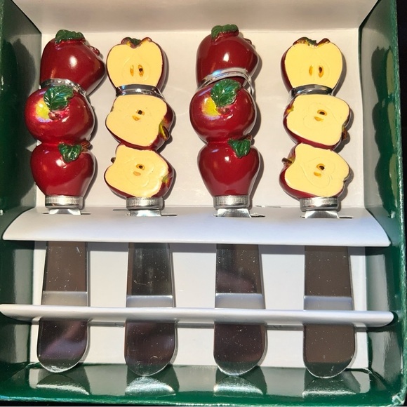 Crossroads 4 Hand Painted Apple Shaped Cheese Butter Dip Spreaders NWOT - Picture 3 of 6
